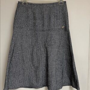 Hadas Elegant Gray Herringbone Skirt size 18 girls or XS  JR excellent condition